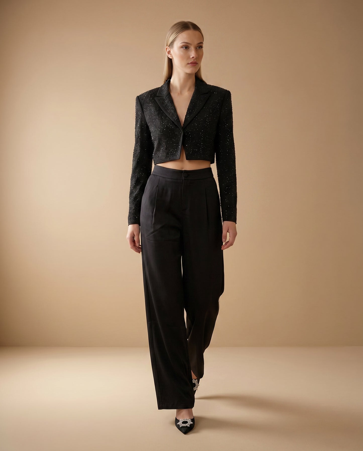 Costumul Stella Noir
